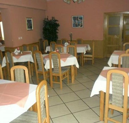 Hotel Ostoja Lipówki Екстериор снимка